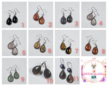 Load image into Gallery viewer, Tear drop stone dangle