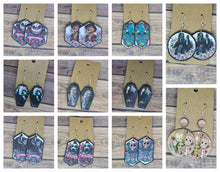 Load image into Gallery viewer, Halloween wood decopauge- assorted styles

