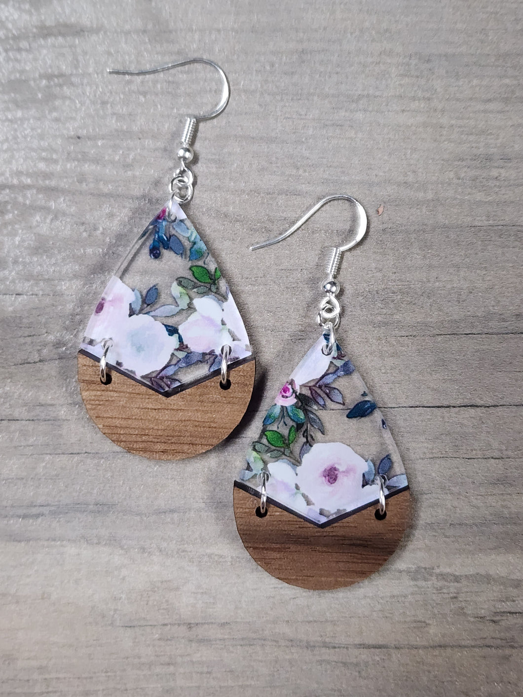 Acrylic floral tear drop with wood 1