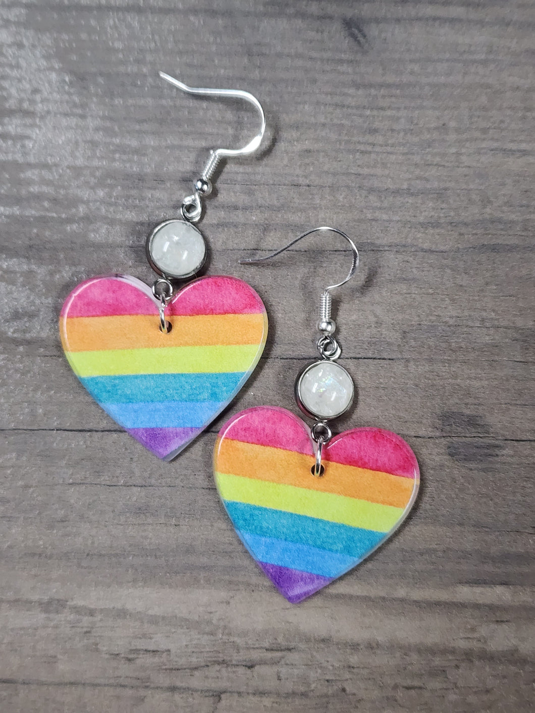 Rainbow heart acrylic with cabochon connector