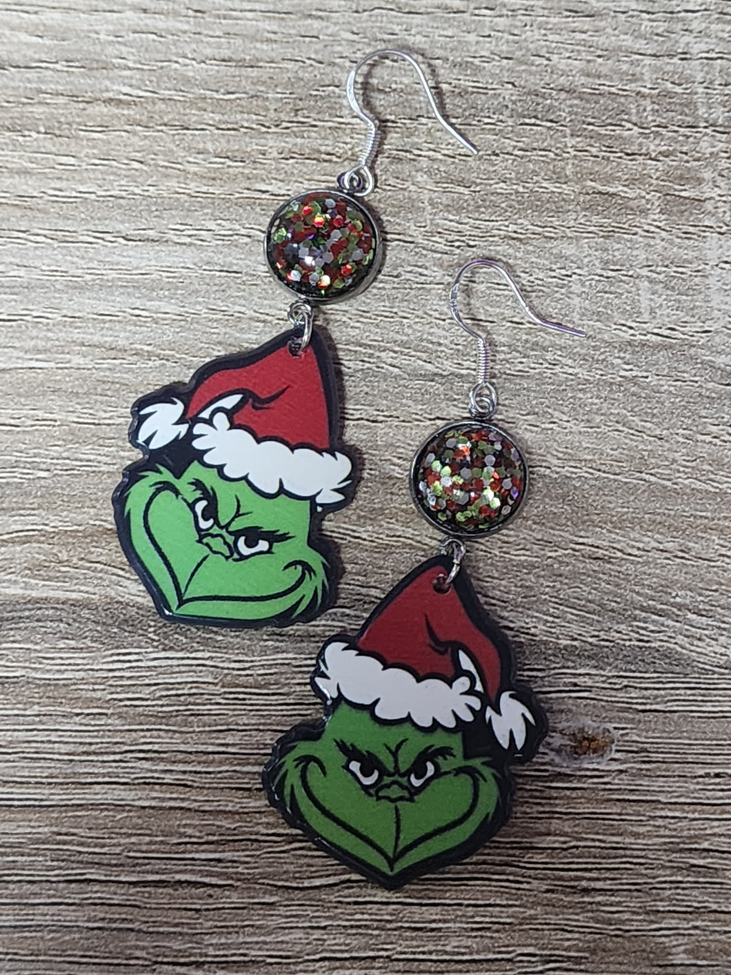 Grinch acrylic with glitter cab