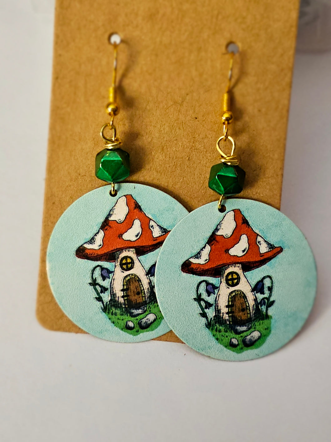 Mushroom house metal with green bead connector