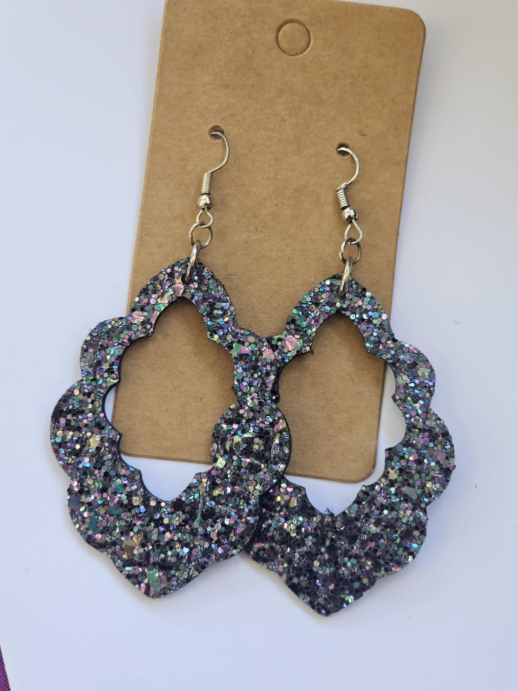 Glitter leather scallop dangle