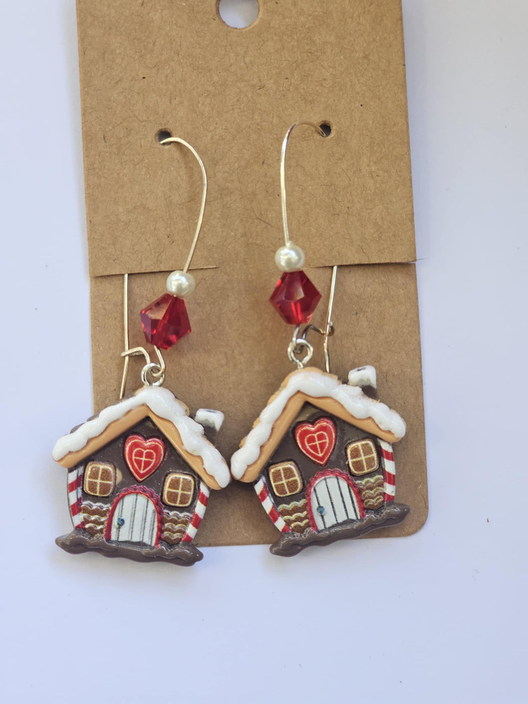 Gingerbread house with kidney wire and beads