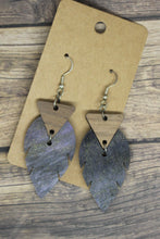 Load image into Gallery viewer, Black sparkle feather acrylic with triangle wood connector
