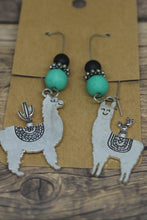Load image into Gallery viewer, Asymmetrical metal llama
