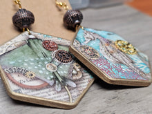 Load image into Gallery viewer, Steam punk seahorse and sting ray
