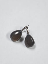 Load image into Gallery viewer, Tear drop stone dangle
