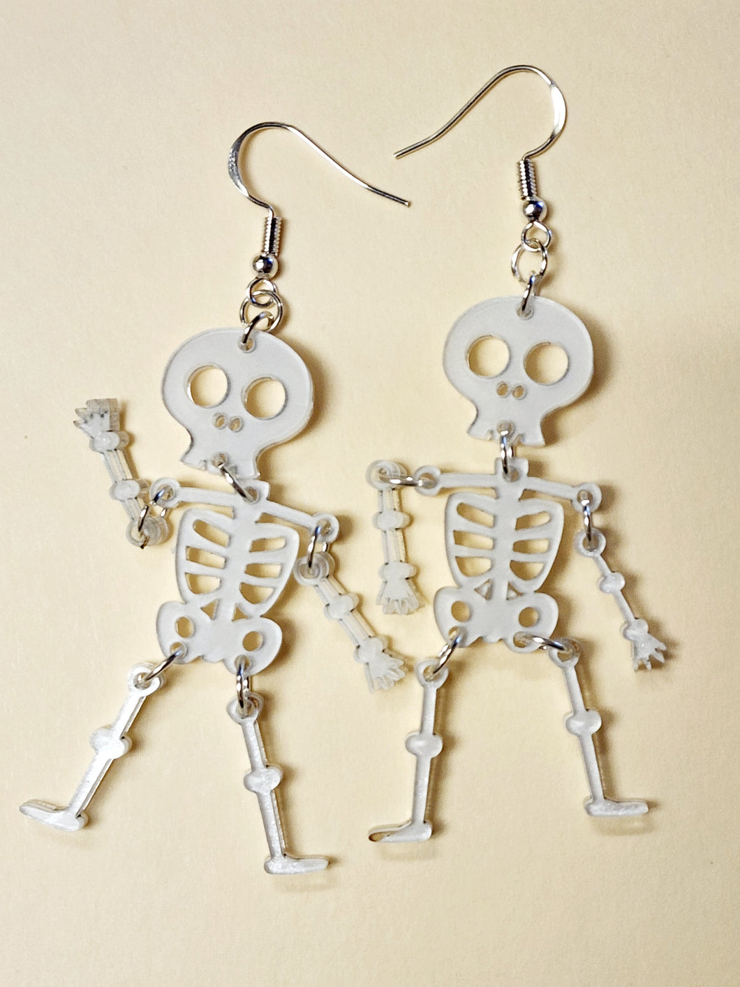 Skeleton dangle